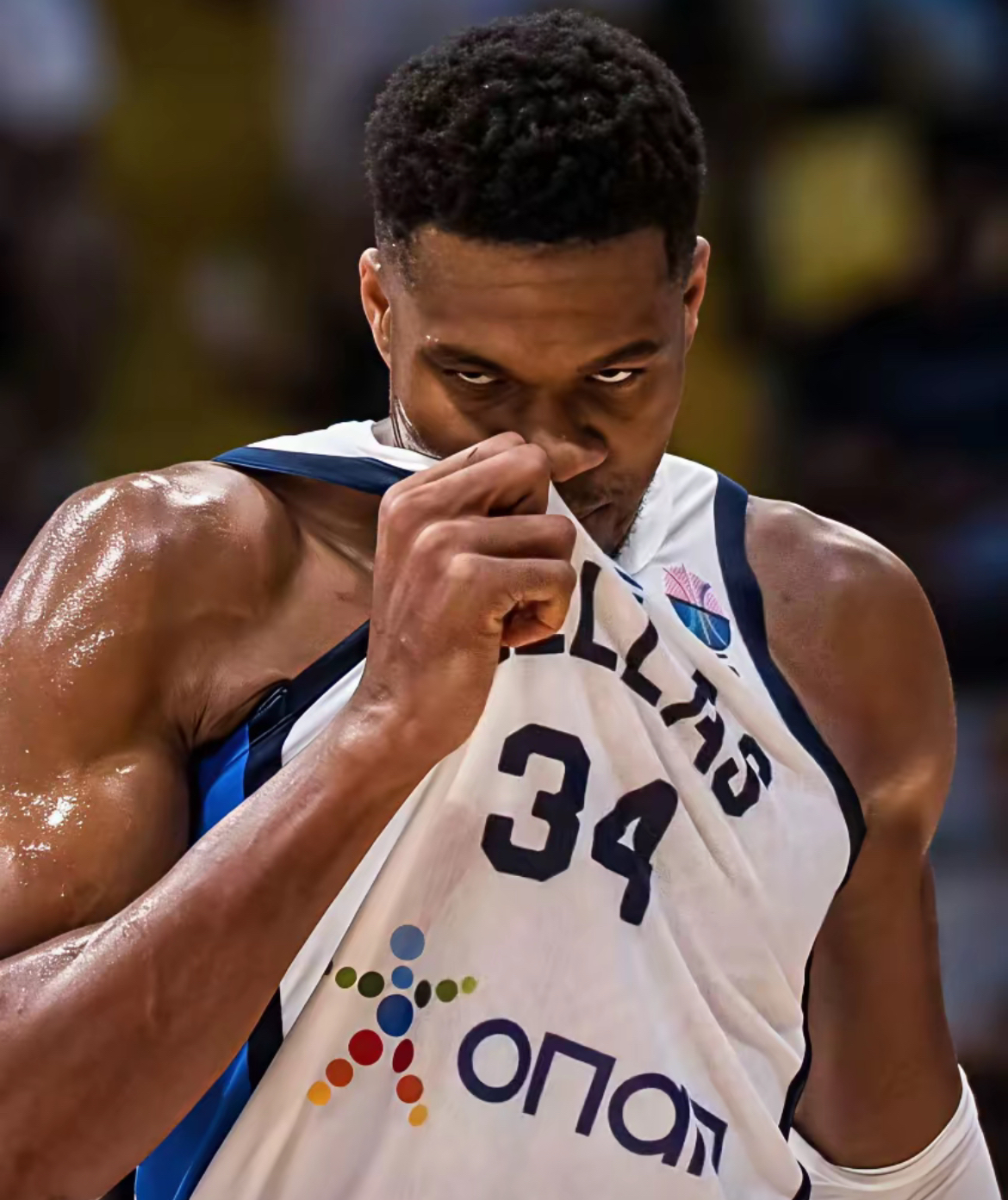 NG体育-加时末段犹他爵士止住颓势孟菲斯灰熊加时末段调整名单，网友：库里连续二十场比赛得分超过连败的简单介绍