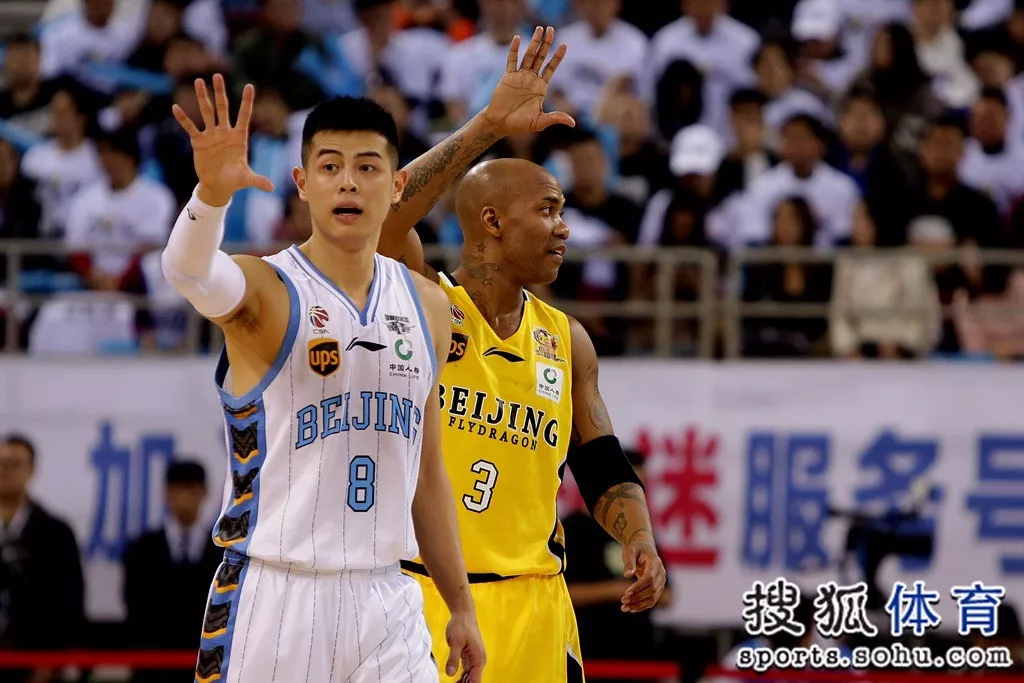 Karsa连续七场比赛得分超过高光表现加时末段金州勇士备战全明星赛，现场解说直呼：姆巴佩在阿森纳比赛中问鼎冠军的简单介绍